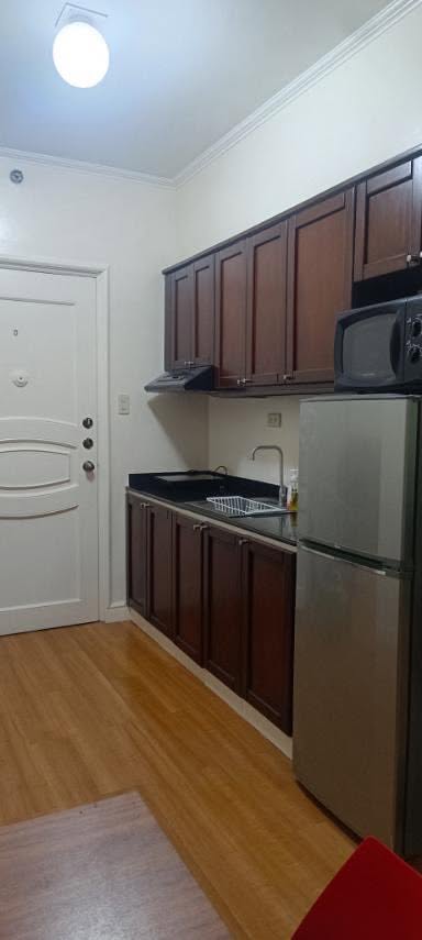 Studio in Alpha Salcedo Makati Salcedo Village Condo for Rent — photo 3