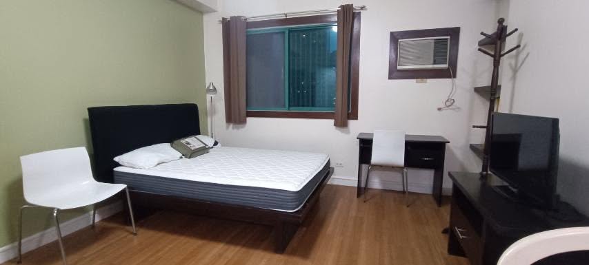 Studio in Alpha Salcedo Makati Salcedo Village Condo for Rent — photo 2