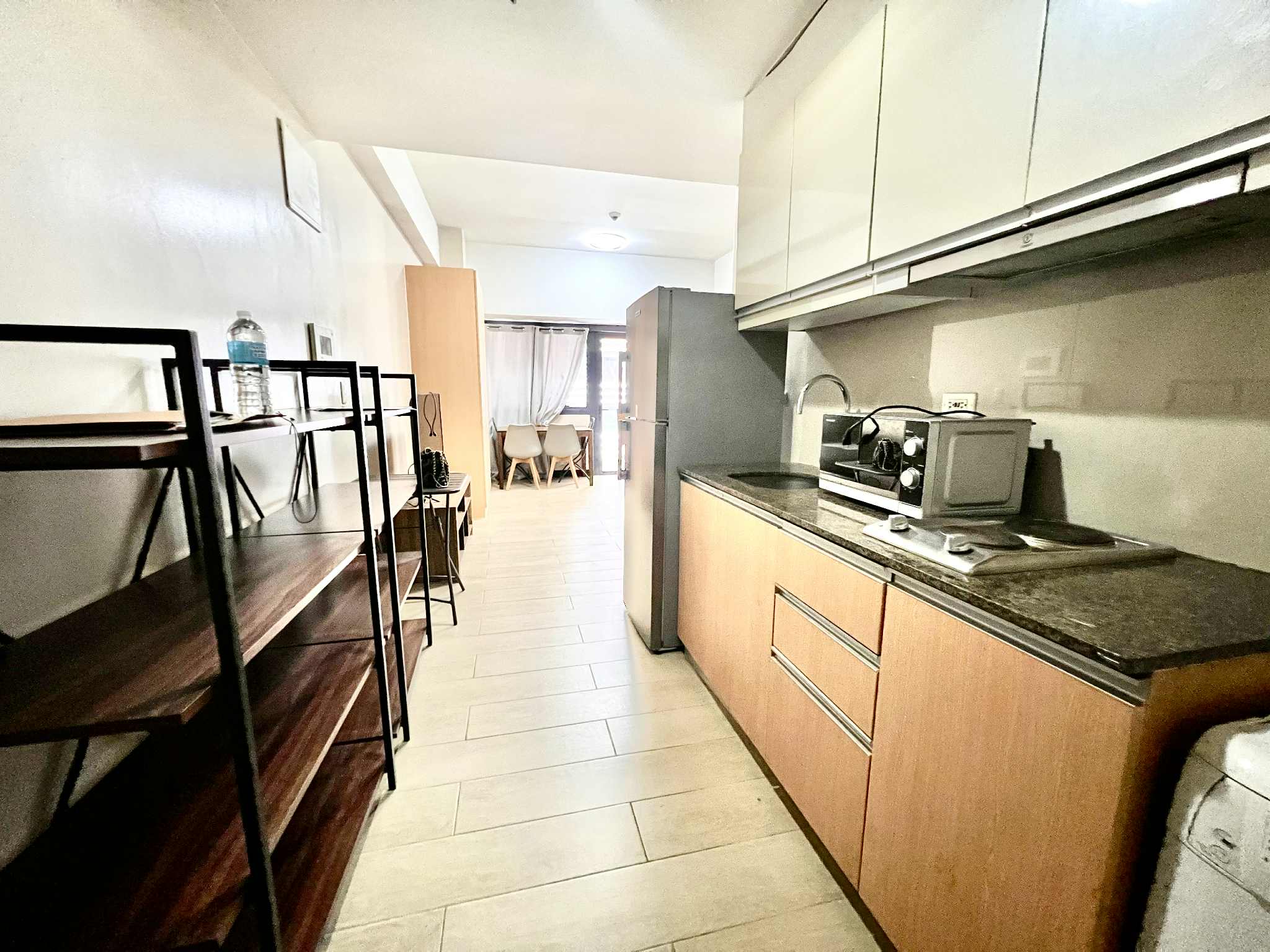 Studio in Salcedo Skysuites Salcedo Village Makati Condo for Rent Property ID: RT007 — photo 8