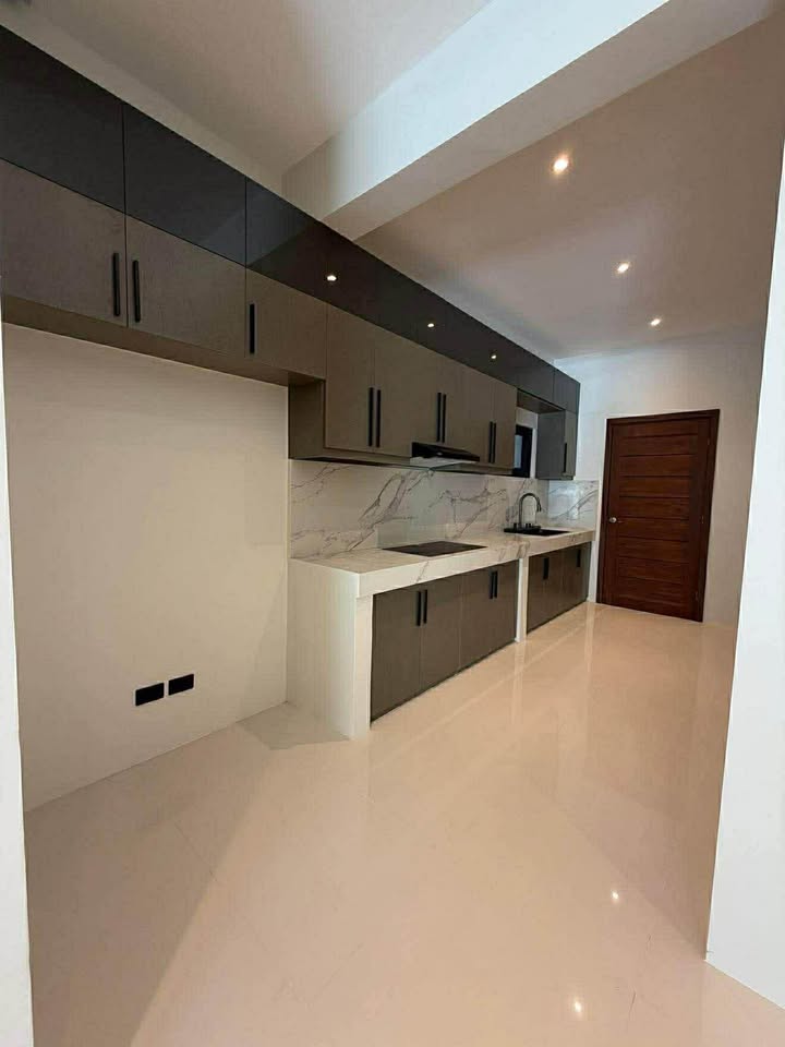 4 Bedroom House for Sale in Northwest BF Homes Paranaque. Property ID: FM019 — photo 6