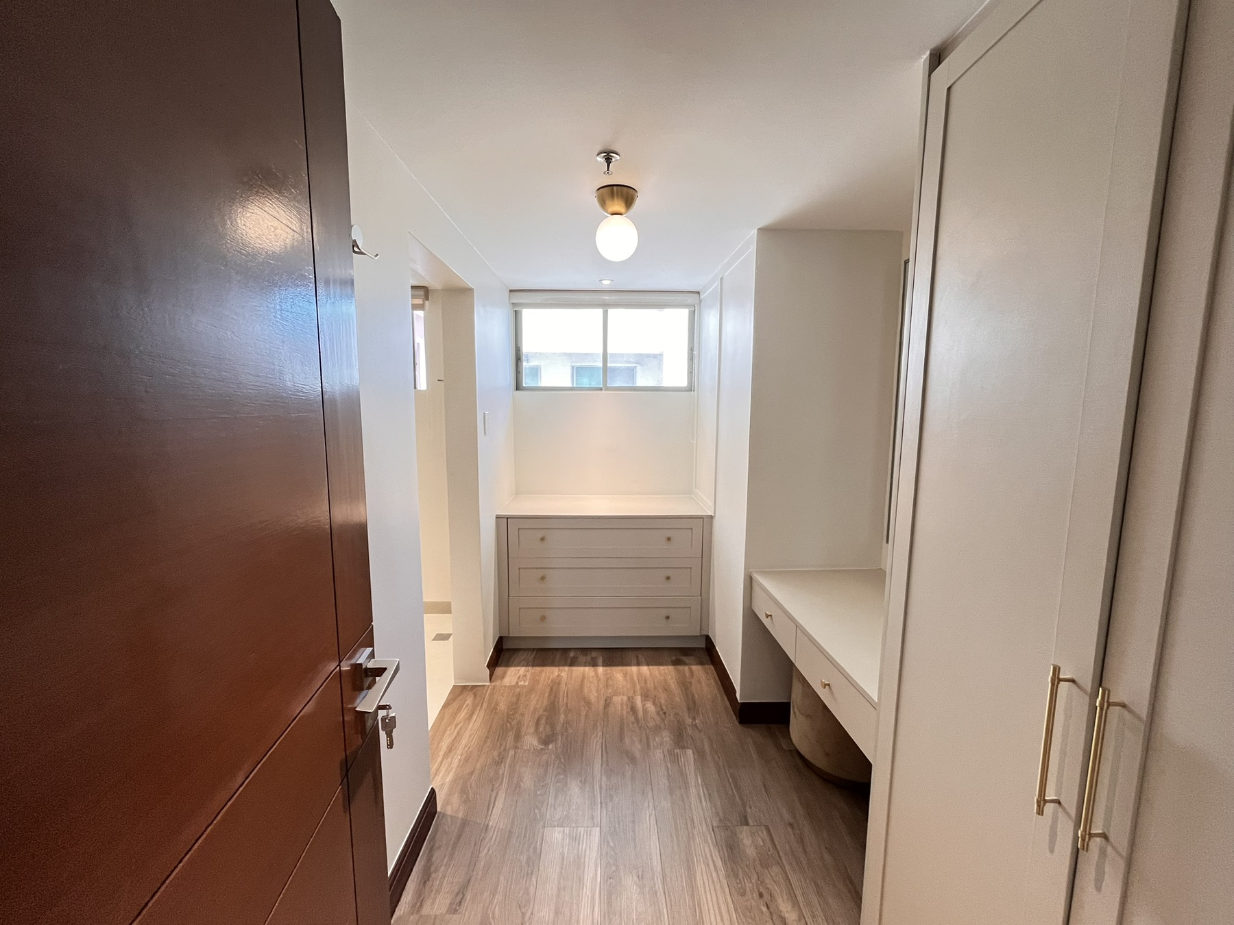 Renovated 2 Bedroom for Rent in Frabella Condominium Legaspi Makati. Property ID: FM020 — photo 2