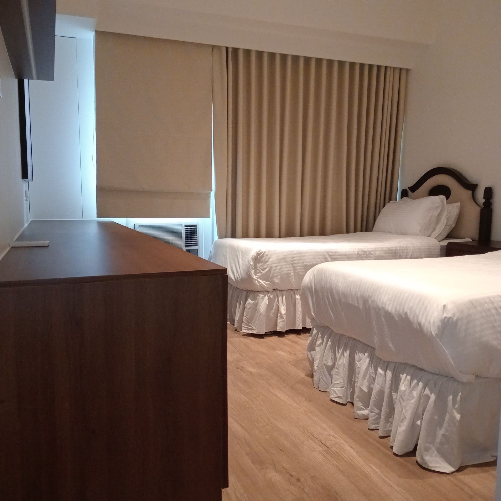 Renovated 2 Bedroom for Rent in Frabella Condominium Legaspi Makati. Property ID: FM020 — photo 7