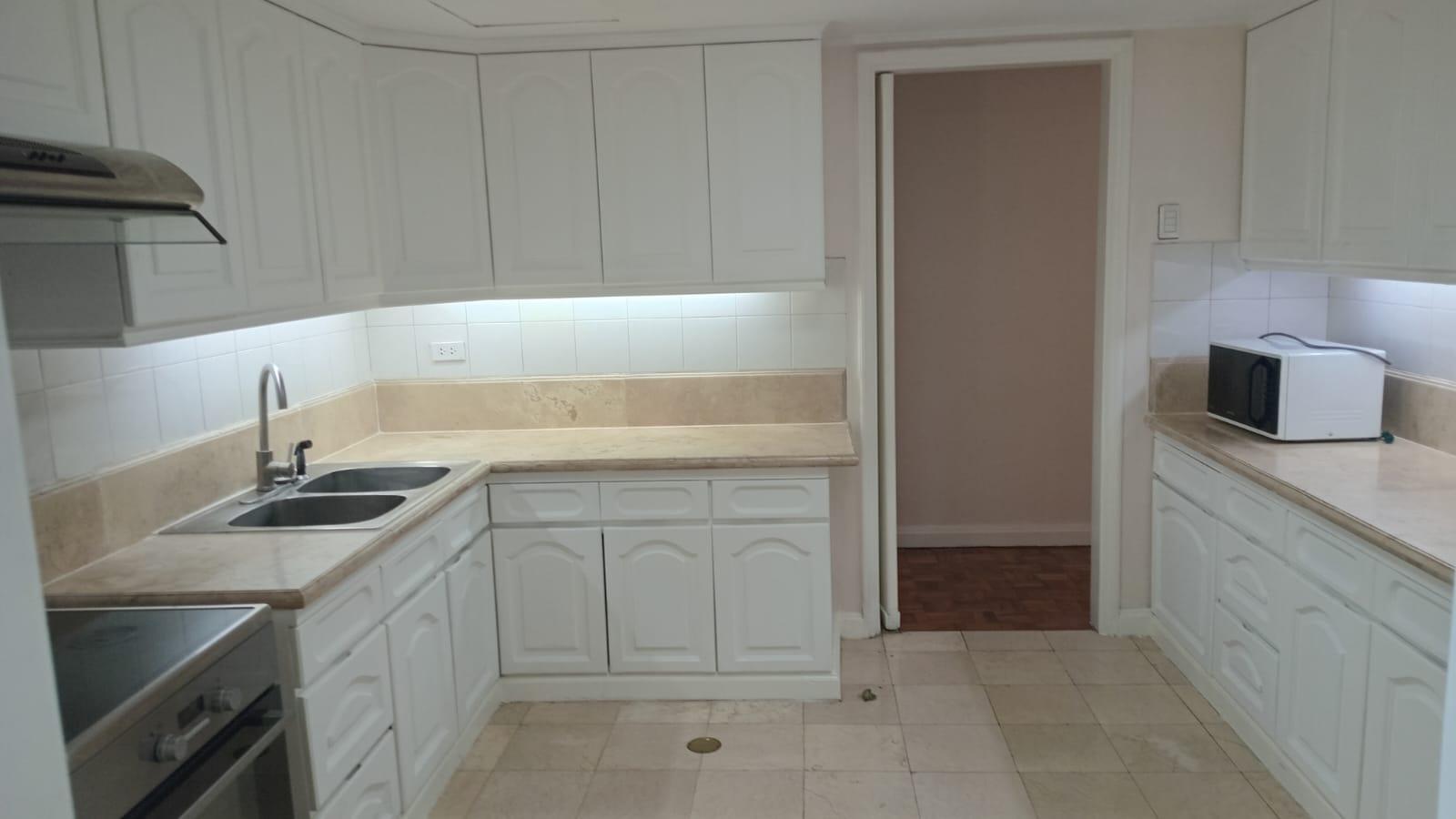 2 Bedroom for Rent in Frabella Condominium Legaspi Makati. Property ID: FM021 — photo 2