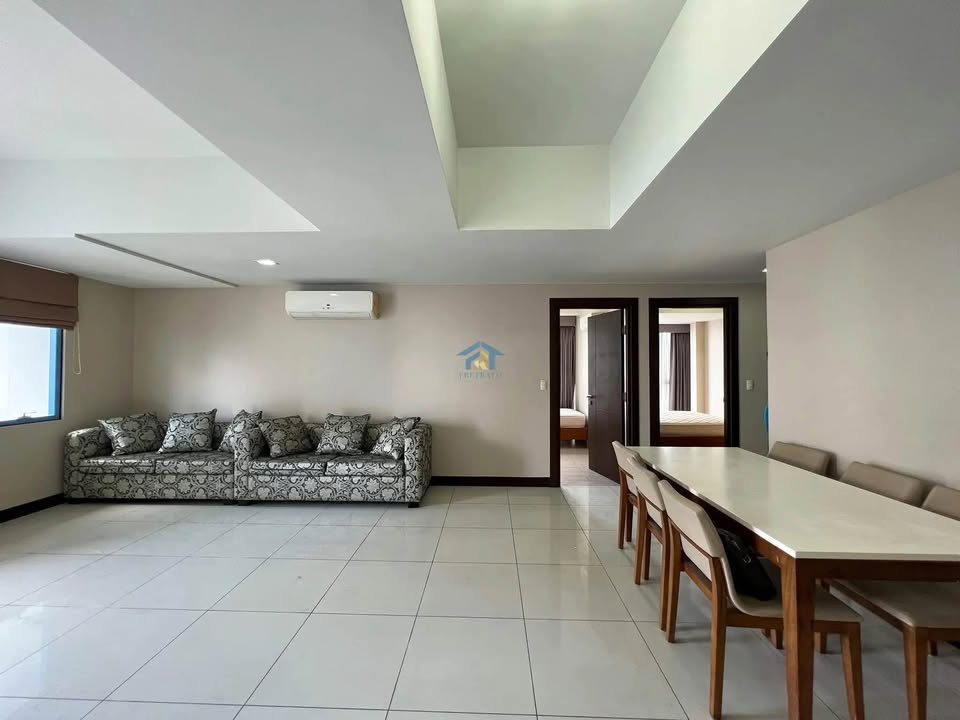 3 Bedroom in Three Central Salcedo Village Makati Condo for Rent Property ID: FM023 — photo 2