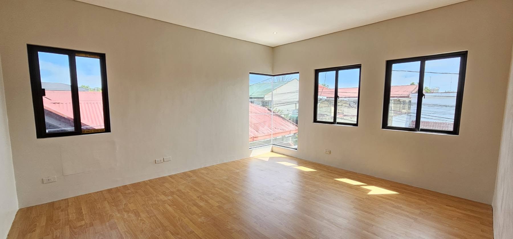 3 Bedroom Duplex House in BF Thai BF Homes Las Pinas City for Sale Property ID RT012 — photo 4