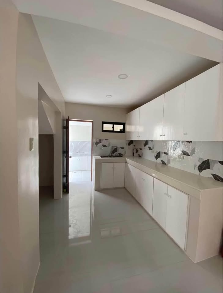 5 Bedroom Brand New House and Lot St. Charbel South Executive Homes, Dasmarinas, Cavite for Sale Property ID: RT014