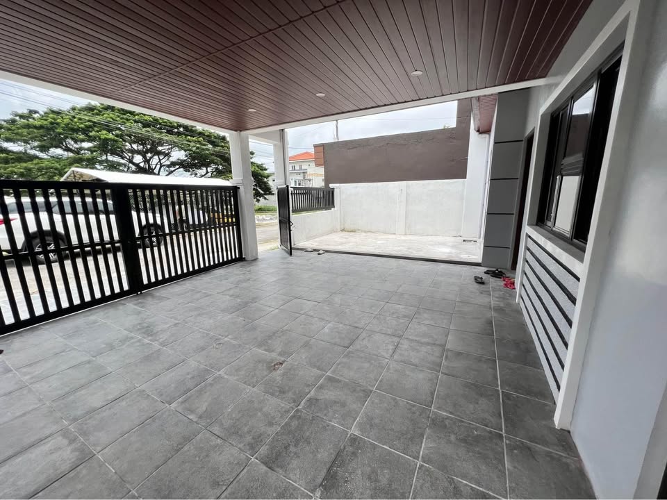 5 Bedroom Brand New House and Lot St. Charbel South Executive Homes, Dasmarinas, Cavite for Sale Property ID: RT015 — photo 2