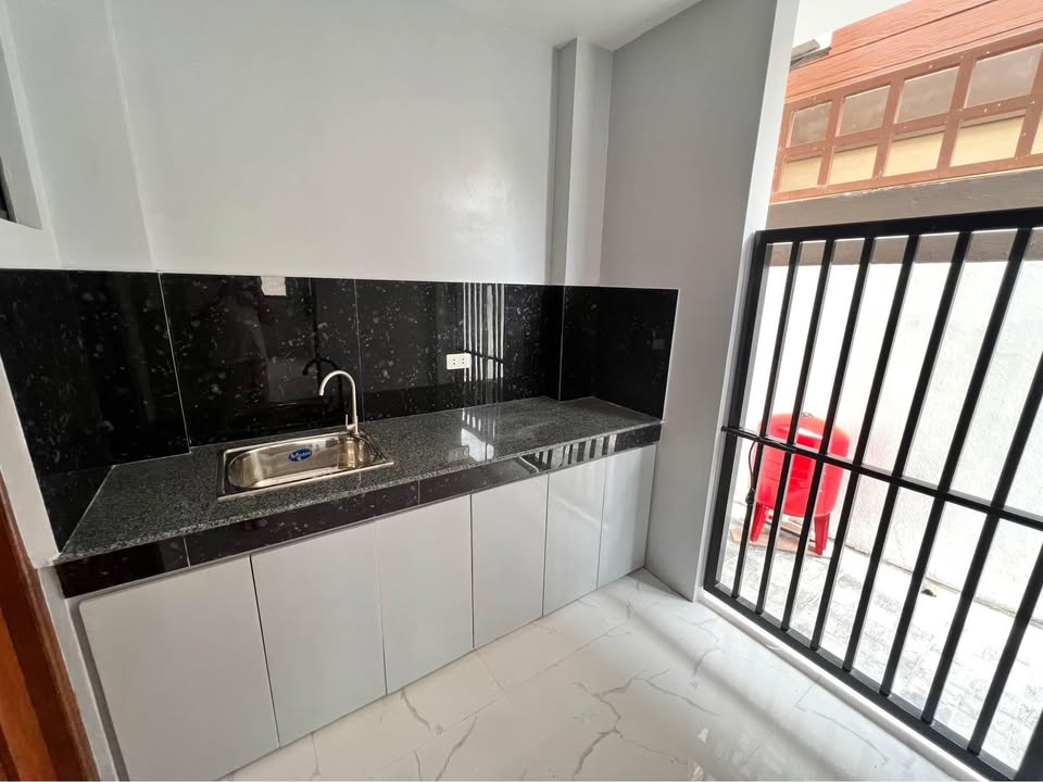 5 Bedroom Brand New House and Lot St. Charbel South Executive Homes, Dasmarinas, Cavite for Sale Property ID: RT015 — photo 7