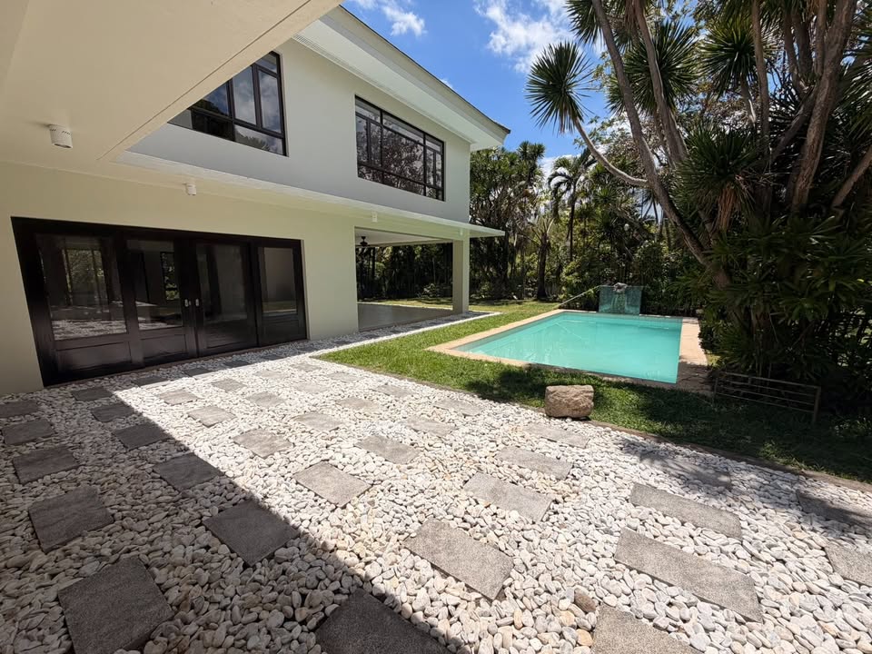 6 Bedroom in South Forbes Park Makati House for Rent with Swimming Pool Property ID: RT016 — photo 8