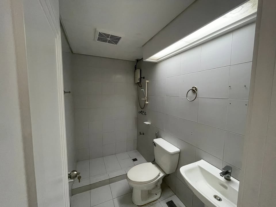 3 Bedroom in Skyland Plaza Makati City Condo for Rent Property ID: RT017 — photo 6