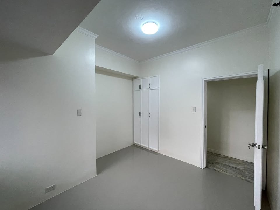 3 Bedroom in Skyland Plaza Makati City Condo for Rent Property ID: RT017 — photo 7