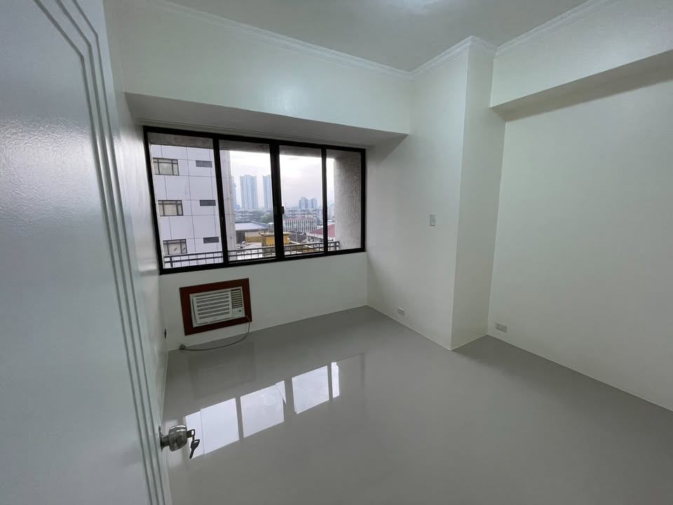 3 Bedroom in Skyland Plaza Makati City Condo for Rent Property ID: RT017 — photo 8