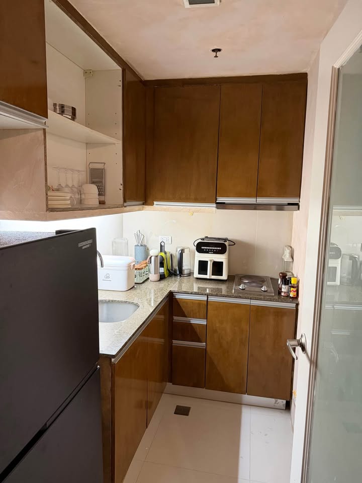 Executive Studio For Sale in Greenbelt Hamilton Tower 1 at Legaspi Makati City, Property ID: JP032 — photo 4