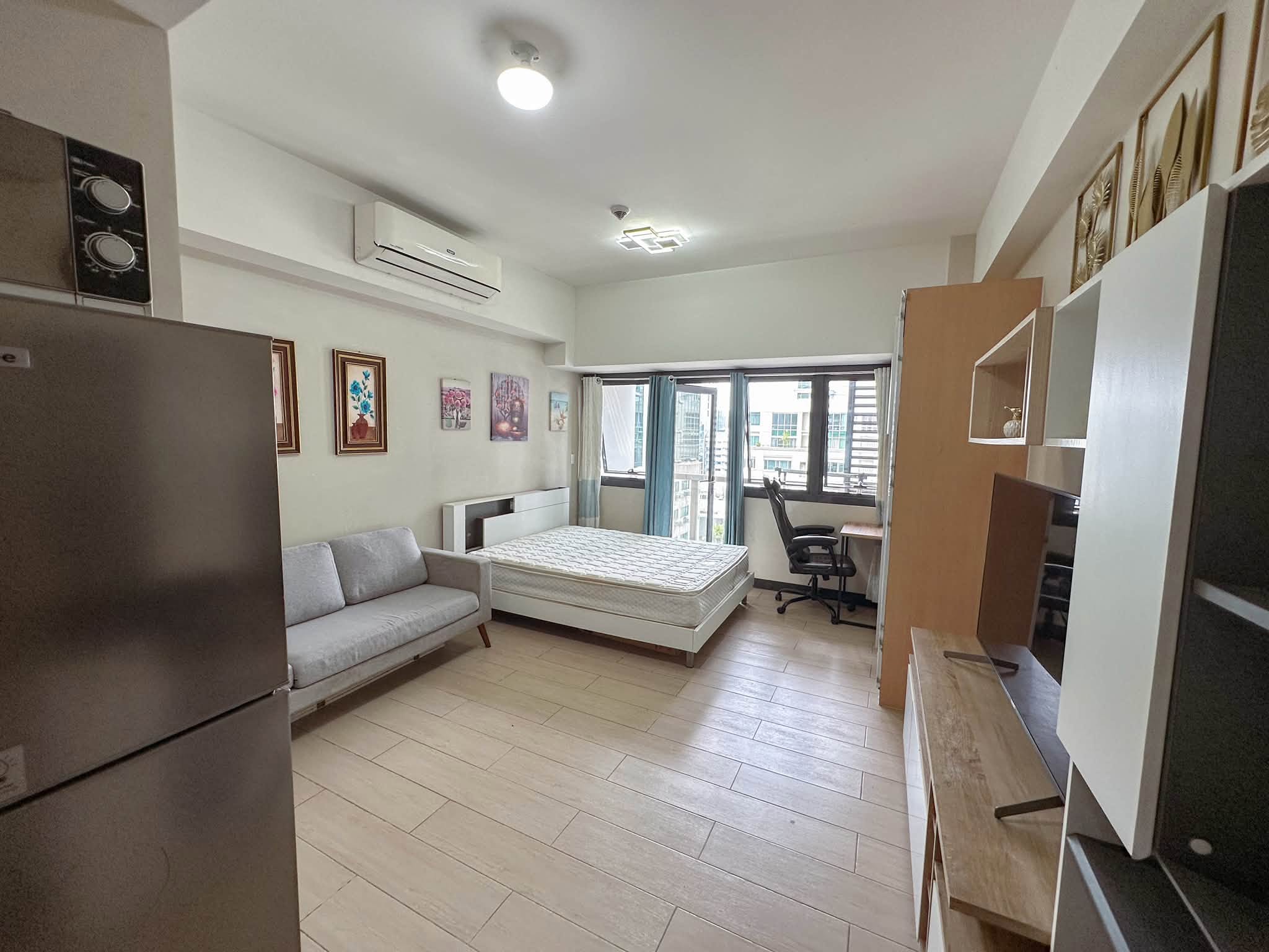 Studio For Rent in Salcedo Skysuites at Salcedo Makati City, Property ID: JP033 — photo 4