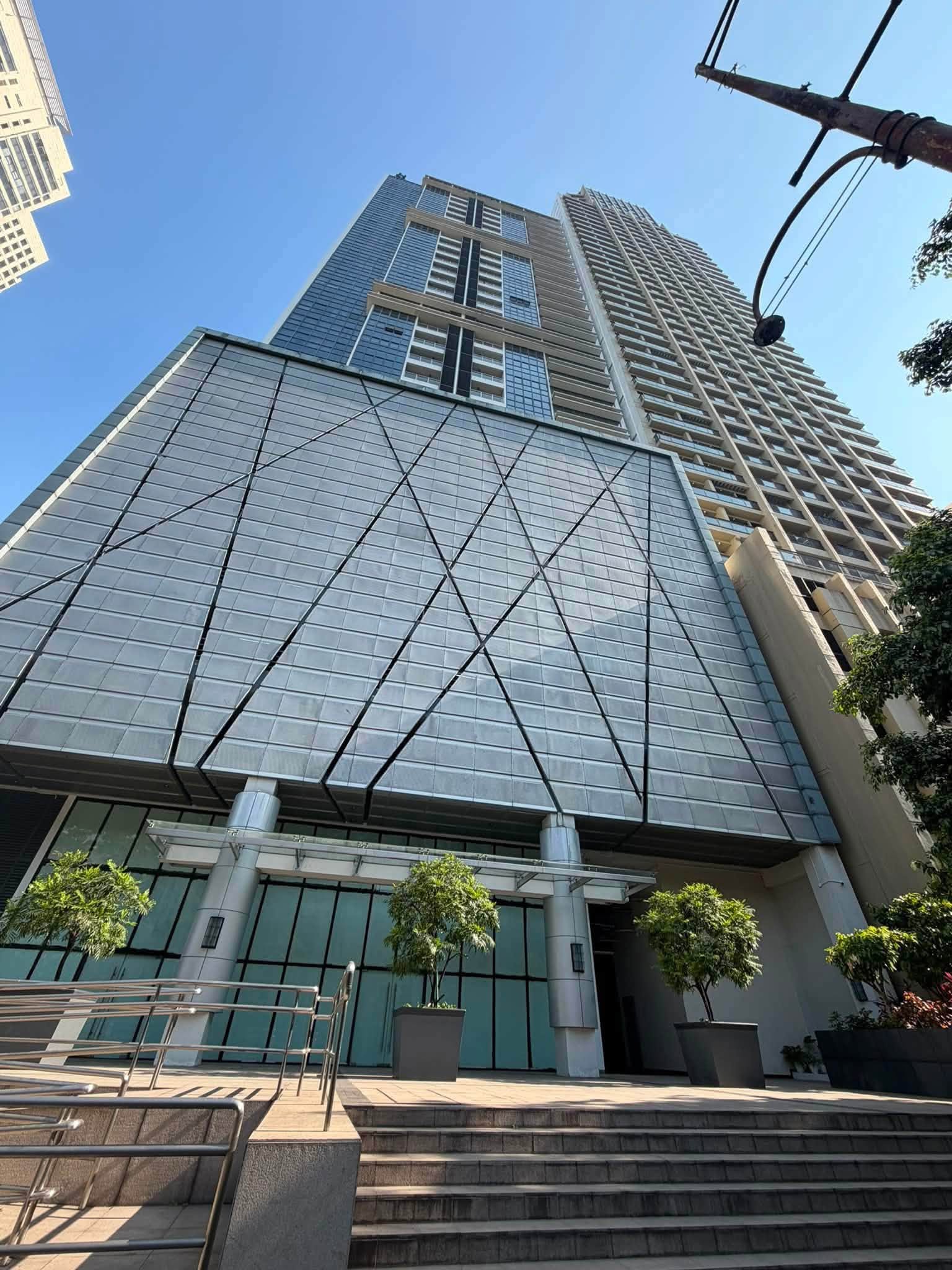 Studio For Rent in Salcedo Skysuites at Salcedo Makati City, Property ID: JP033 — photo 9
