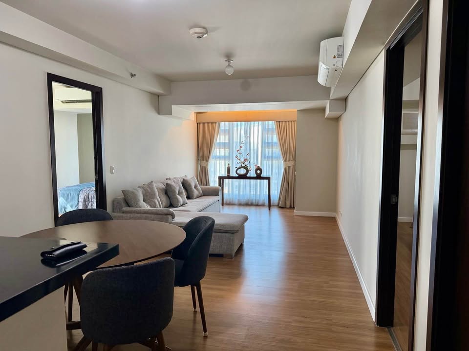 2 Bedroom in Kroma Tower Legaspi Village Makati Condo for Sale Property ID: RT018 — photo 4