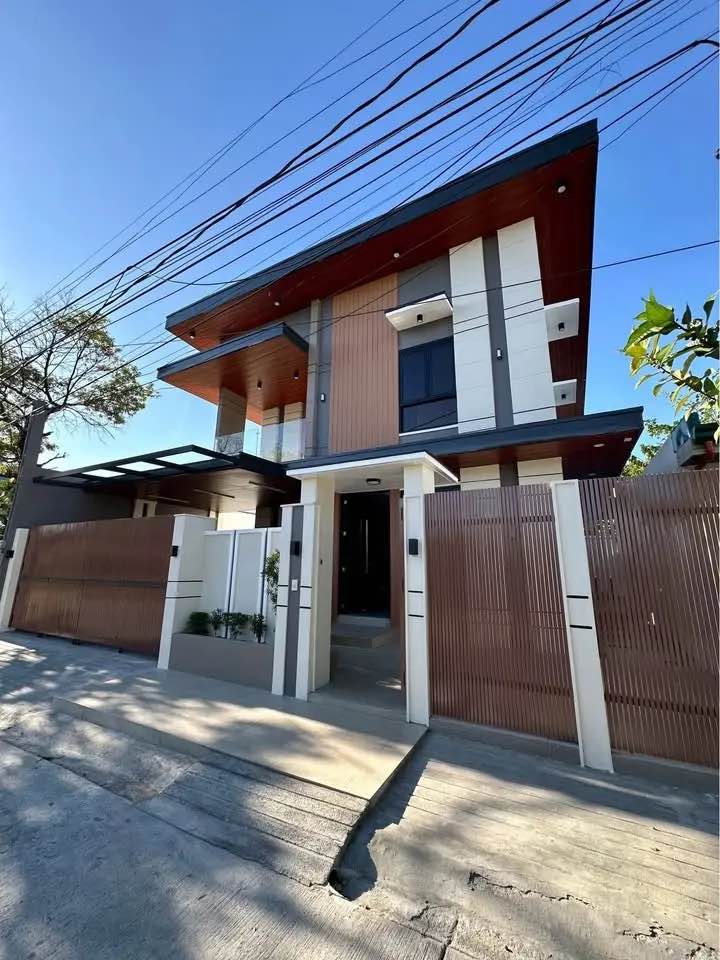 Brand New 5 Bedroom House for Sale in BF Homes, Paranaque City Property ID: RT019 — photo 11