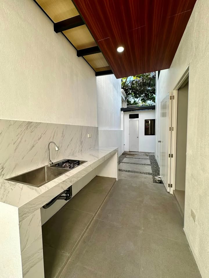 Brand New 5 Bedroom House for Rent in BF Homes, BF Northwest Paranaque City Property ID: RT020 — photo 9