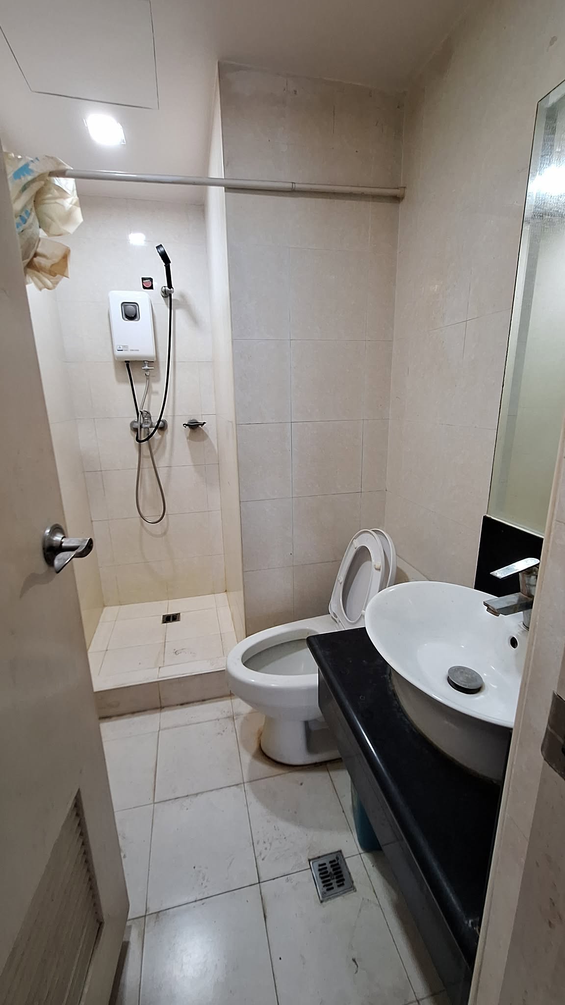 Studio For Rent in Greenbelt Chancellor at Legaspi Village Makati City, Property ID: JP036 — photo 8
