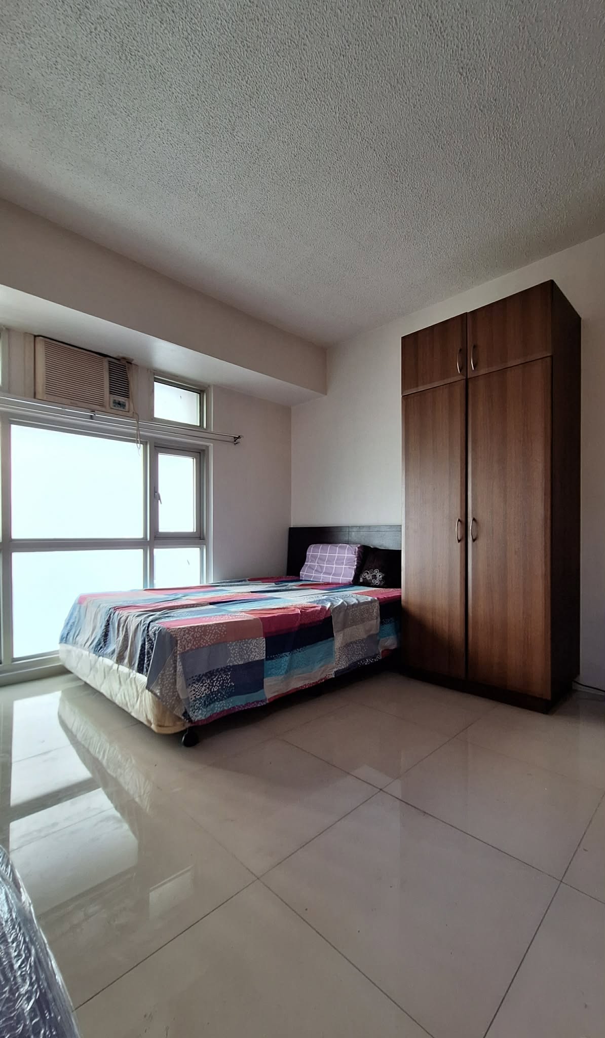 Studio For Rent in Greenbelt Chancellor at Legaspi Village Makati City, Property ID: JP036 — photo 11