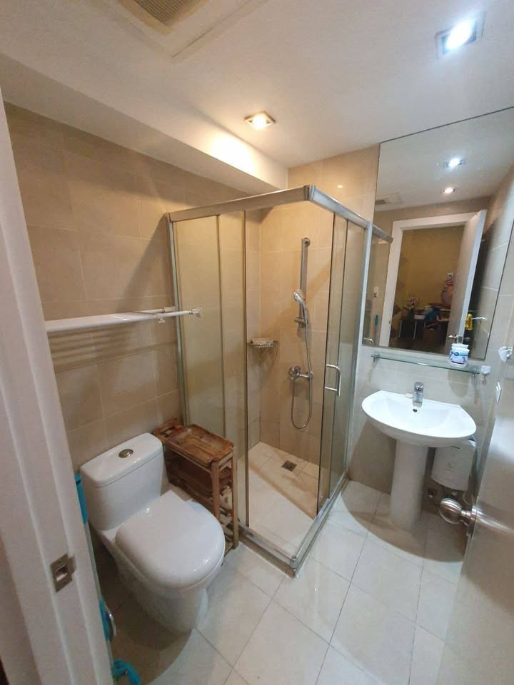 1 Bedroom For Rent in The Knightsbridge Residences at Poblacion Makati City, Property ID: JP039 — photo 8