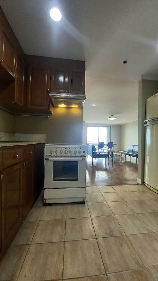 3 Bedroom in West of Ayala Makati Condo for Sale Property ID:RT022 — photo 3