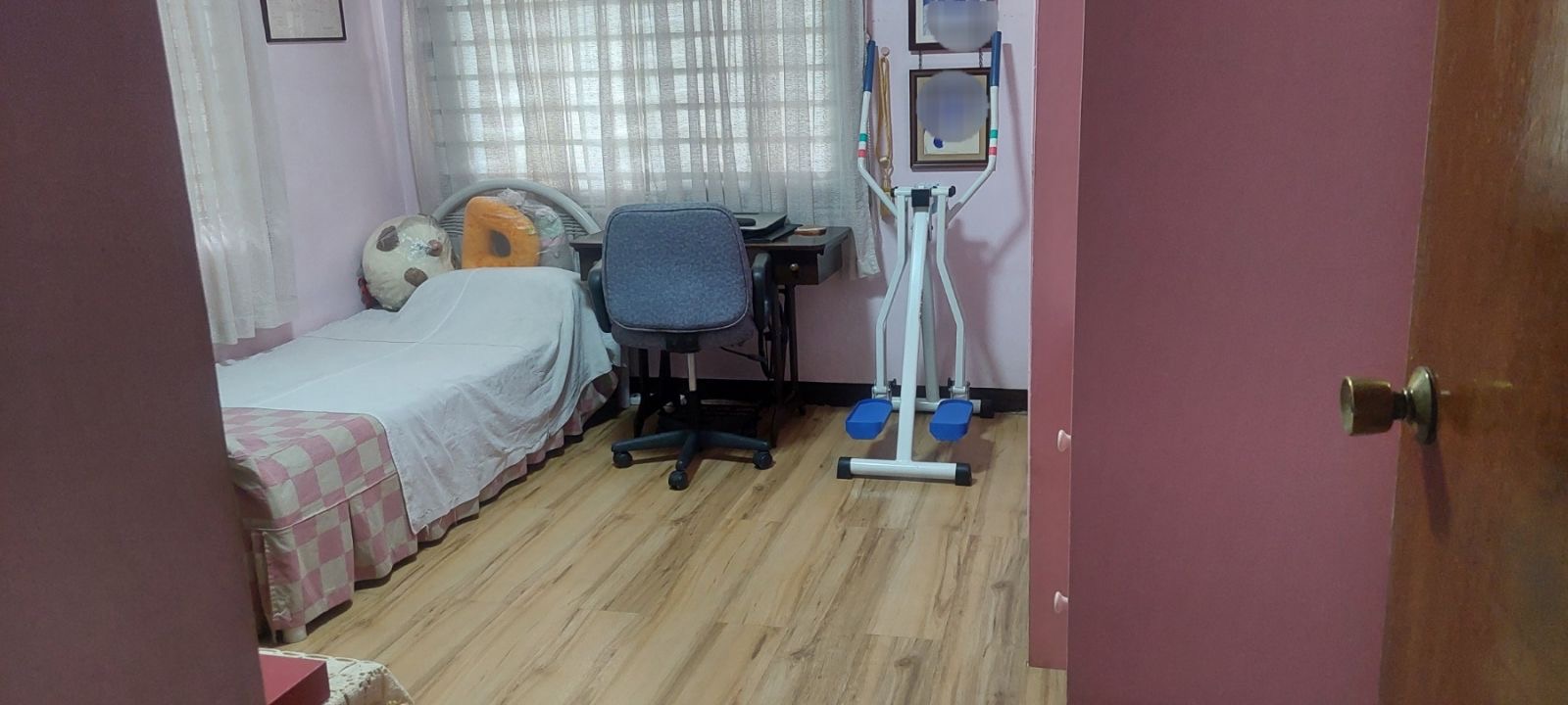 House and Lot for Sale in South Greenpark Village Paranaque. Property ID: FM028 — photo 4