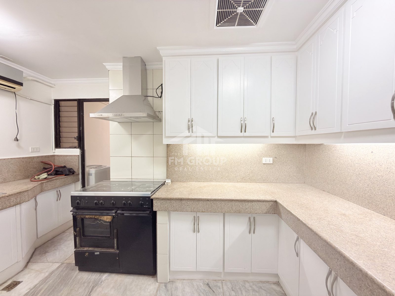3 Bedroom in Skyland Plaza Makati City Condo for Rent Property ID: RT017 — photo 2