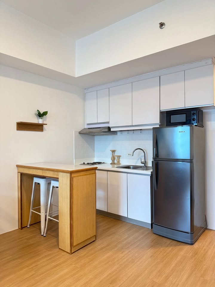 Studio in Icon Plaza BGC Taguig Condo for Rent Property ID: RT025 — photo 2