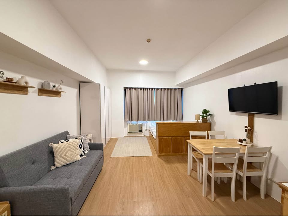 Studio in Icon Plaza BGC Taguig Condo for Rent Property ID: RT025 — photo 3