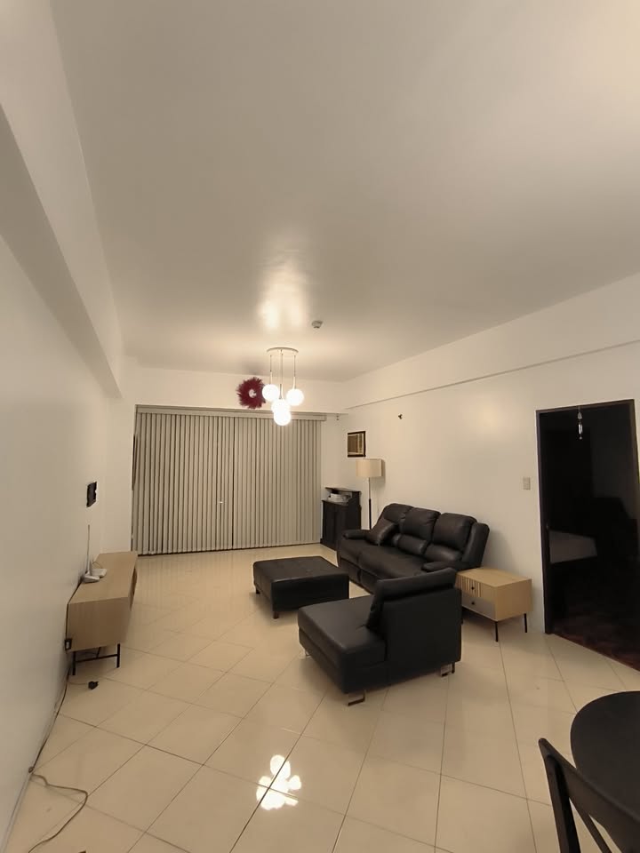 1 Bedroom in Paseo Parkview Suites Salcedo Village Makati Condo for Rent Property ID: RT026 — photo 2