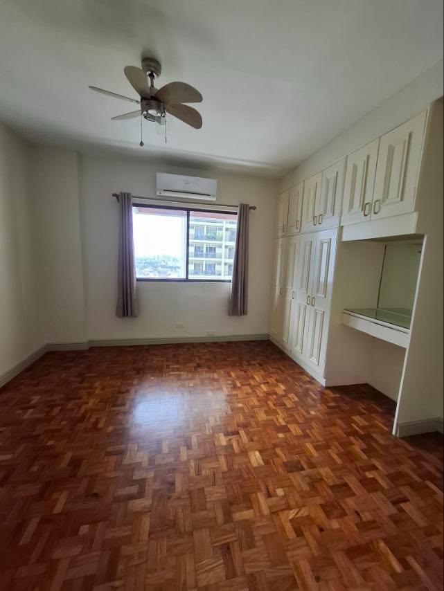 3 Bedroom in Westgate Plaza Salcedo Village, Makati City Condo for Rent Property ID: RT030 — photo 4