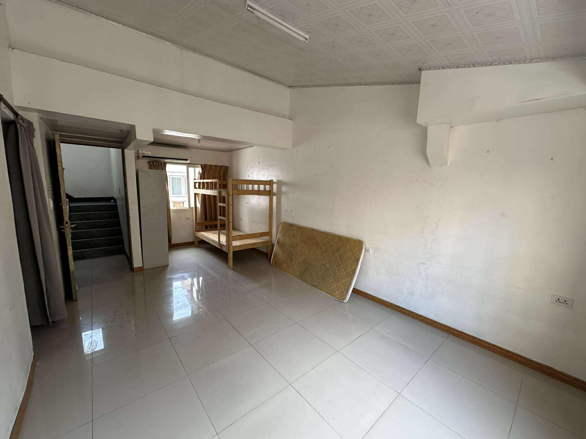 4 Bedroom Townhouse for Sale in Makati Prime City Condo Homes Property ID: RT032 — photo 2