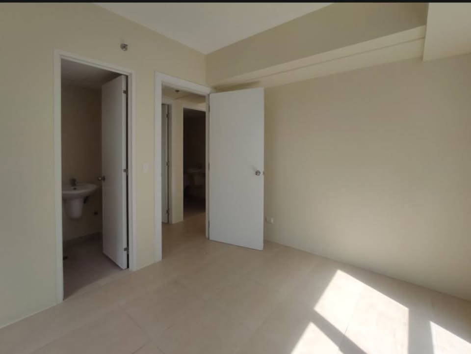 2 Bedroom in Avida Towers Verte BGC Taguig Condo for Rent Property ID: RT034 — photo 3