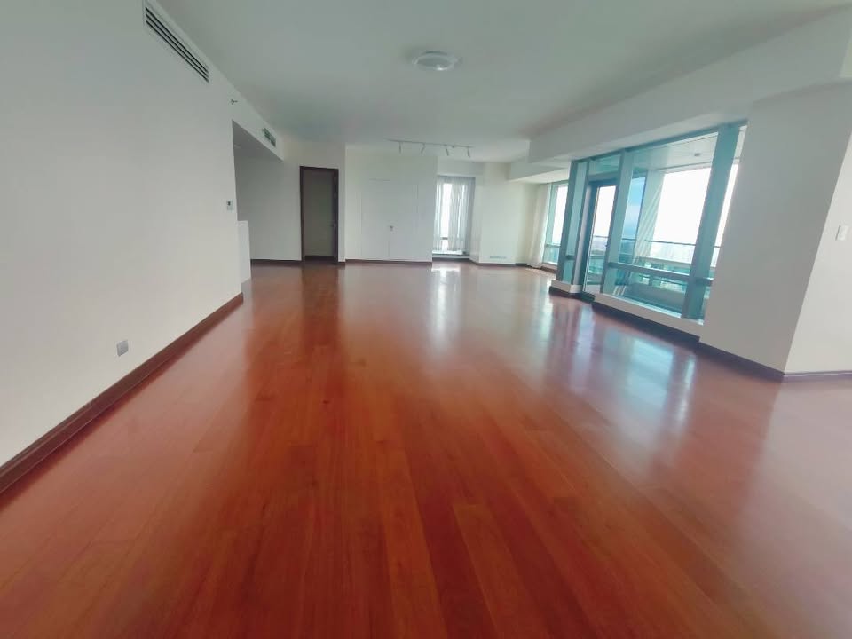 3 Bedroom in Horizon Homes Shangri La at The Fort BGC Taguig Condo for Rent Property ID: RT035