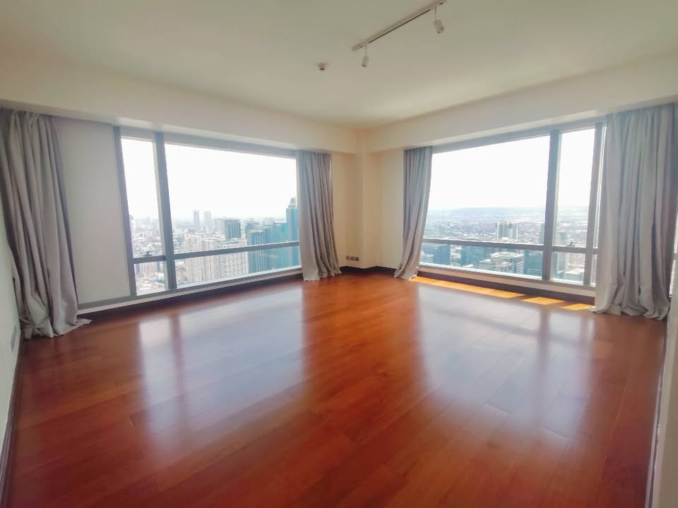 3 Bedroom in Horizon Homes Shangri La at The Fort BGC Taguig Condo for Rent Property ID: RT035 — photo 3