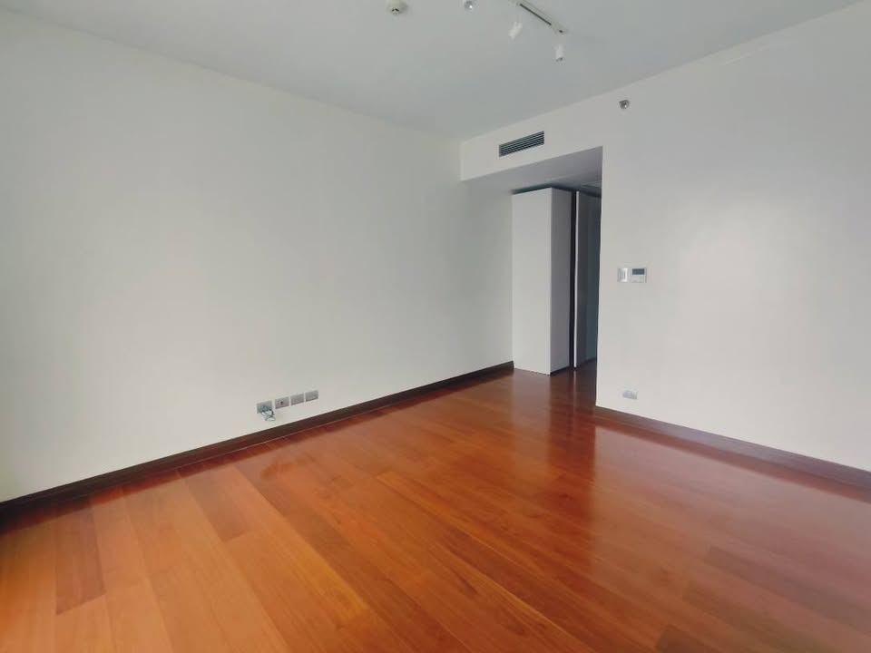 3 Bedroom in Horizon Homes Shangri La at The Fort BGC Taguig Condo for Rent Property ID: RT035 — photo 9