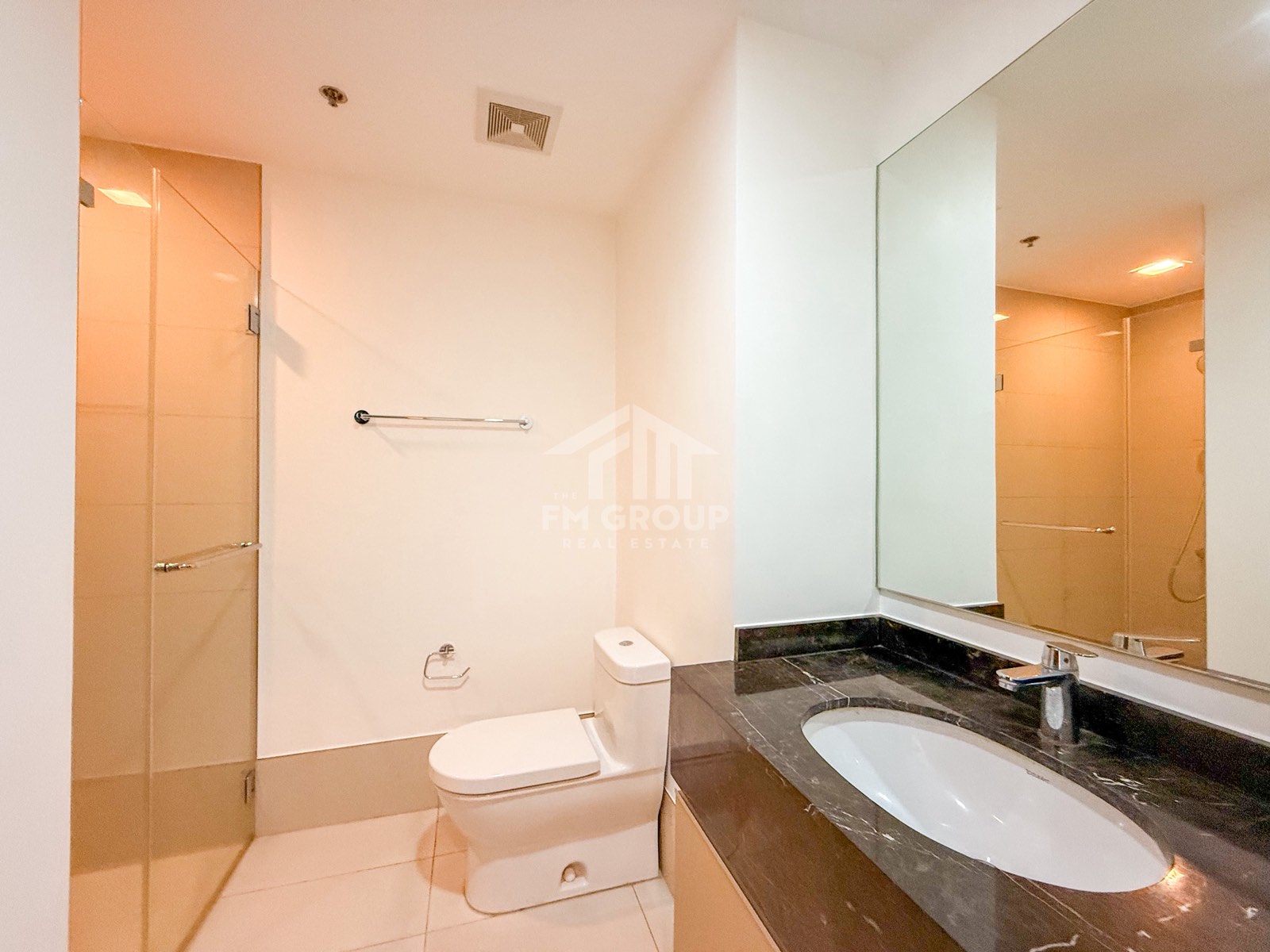 2 Bedroom for Rent in East Gallery Place BGC Taguig. Property ID: FM036 — photo 12