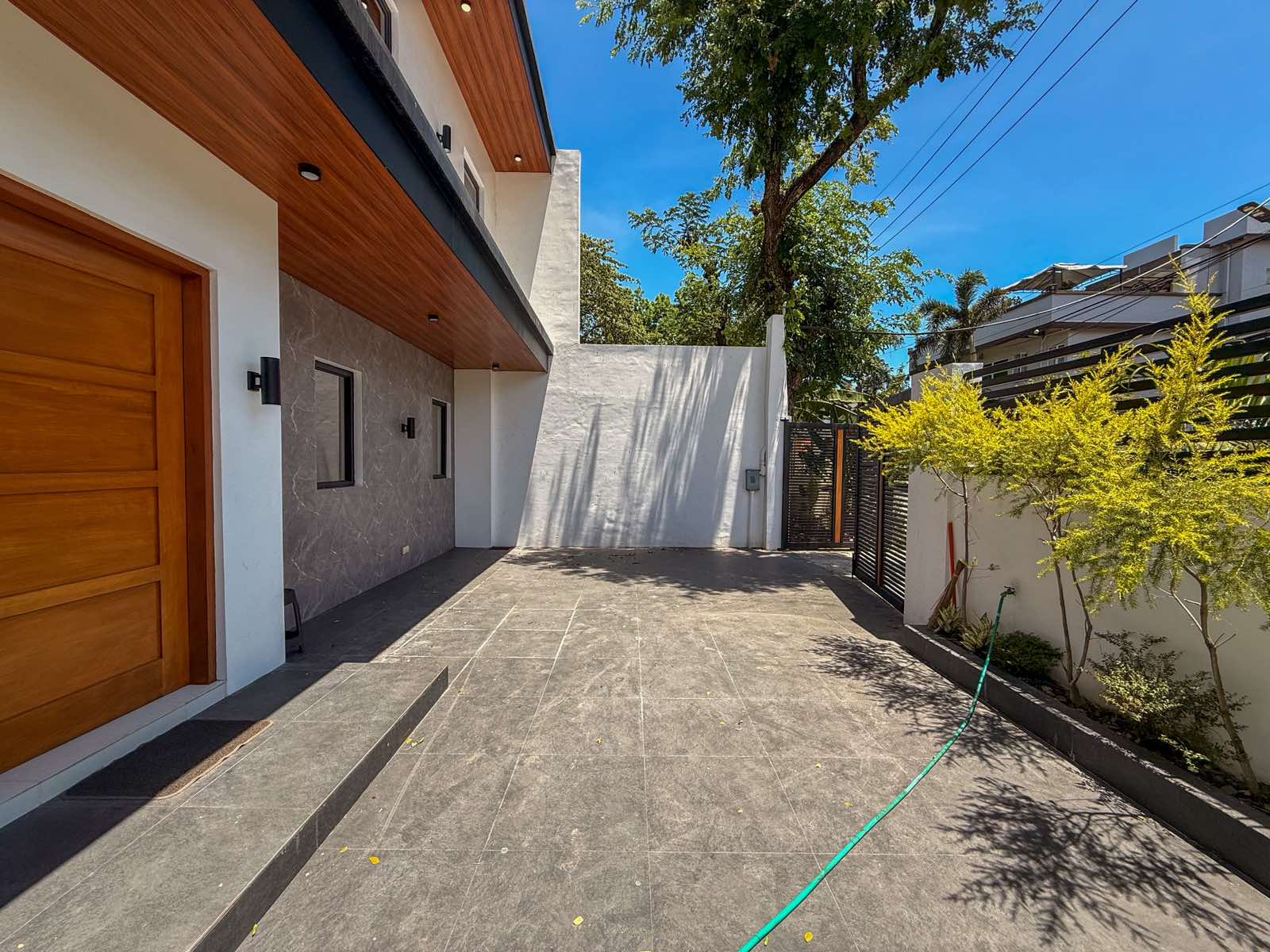 5 Bedroom House for Sale in Afpovai Phase 2 Taguig, Property ID: FM011 — photo 2