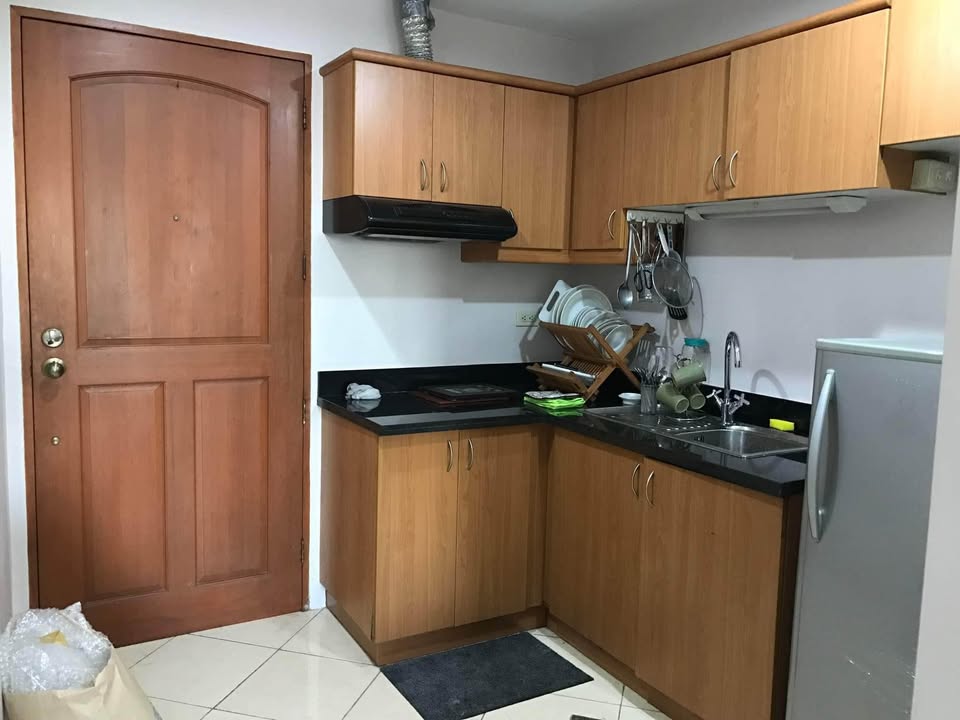 Studio For Rent in Paseo Parkview Suites at Salcedo Village Makati City, Property ID: JP042 — photo 3