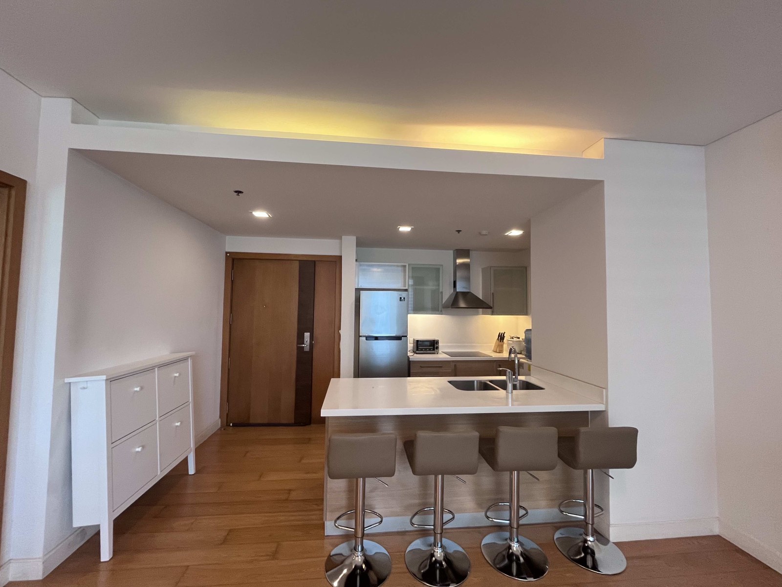 2 Bedroom in Park Terraces Tower 2 West Ave, Makati City Condo for Rent Property ID: FM039