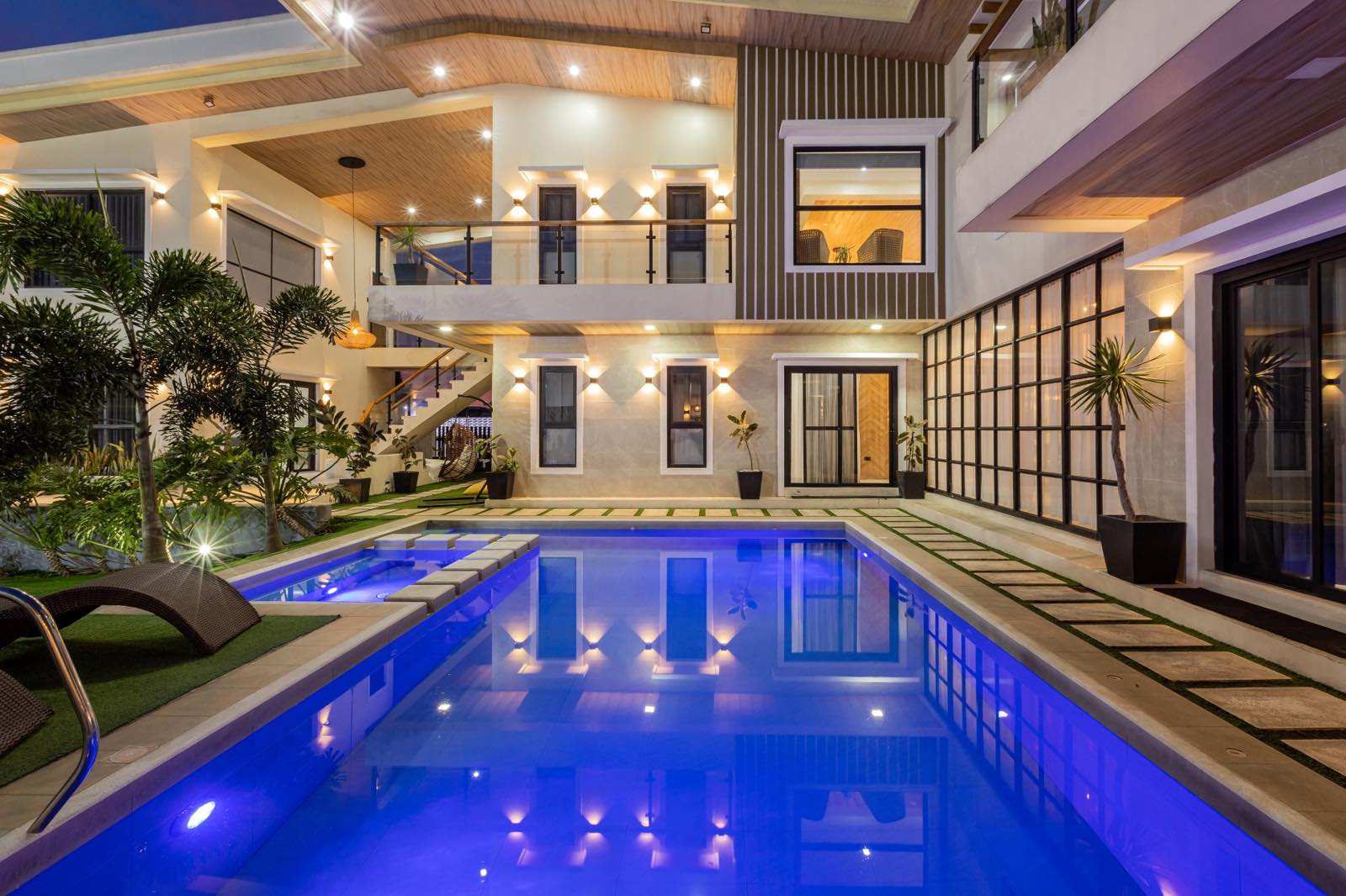 Expansive Fully Furnished 6 Bedroom Resort Like Home for Sale in Tagaytay Property ID: FM040 — photo 1