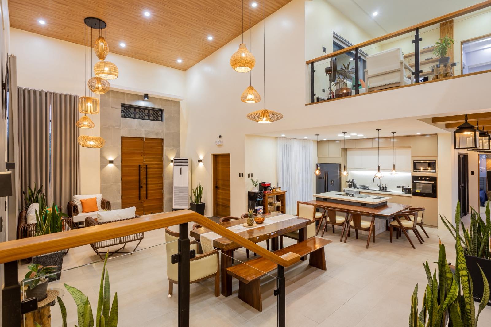 Expansive Fully Furnished 6 Bedroom Resort Like Home for Sale in Tagaytay Property ID: FM040 — photo 11