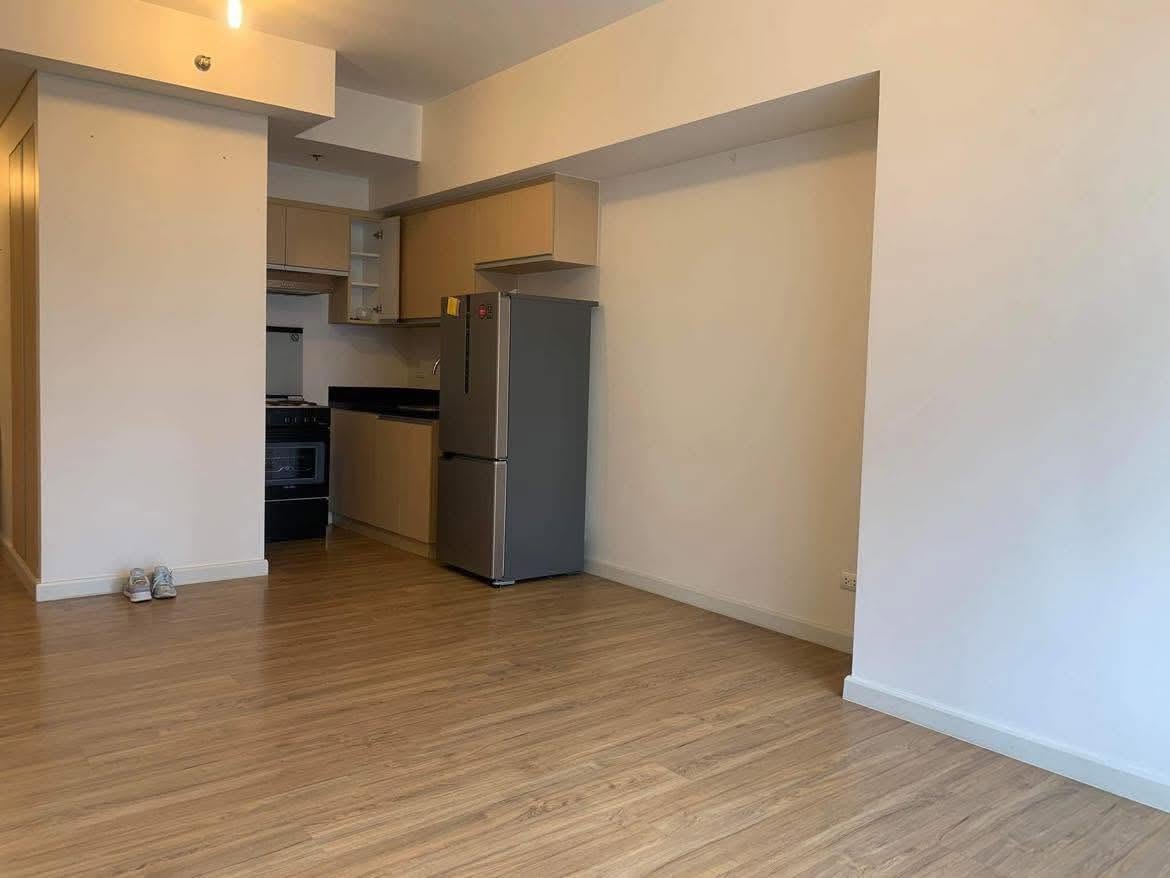 Studio for Sale in Lerato Tower 3, Malugay Makati. Property ID: FM042 — photo 2