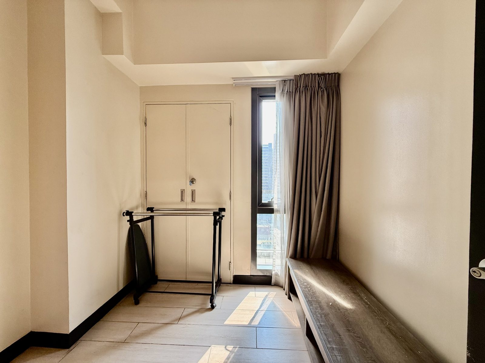 2 Bedroom in Greenbelt Hamilton Tower 1 Legaspi Village Makati Condo for Rent Property ID: FM043 — photo 8