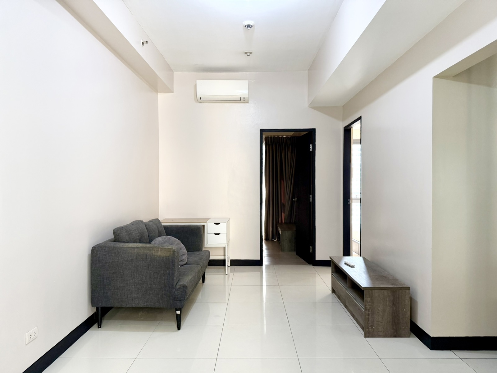 2 Bedroom in Greenbelt Hamilton Tower 1 Legaspi Village Makati Condo for Rent Property ID: FM043 — photo 10