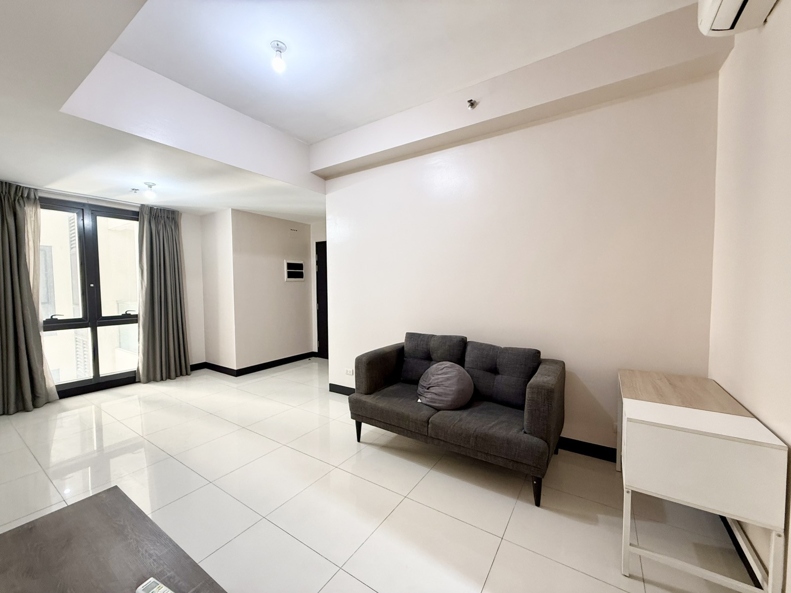 2 Bedroom in Greenbelt Hamilton Tower 1 Legaspi Village Makati Condo for Rent Property ID: FM043 — photo 12
