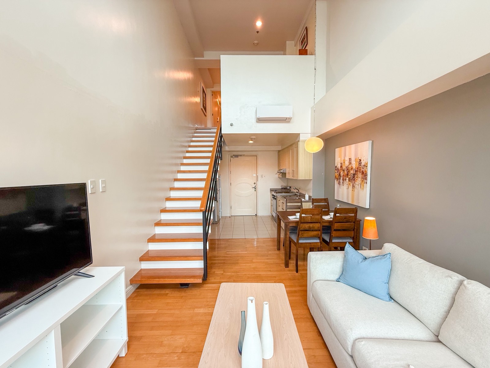 1 Bedroom in One Rockwell East Tower Loft Type Unit Makati Condo for Rent Property ID: FM047 — photo 3
