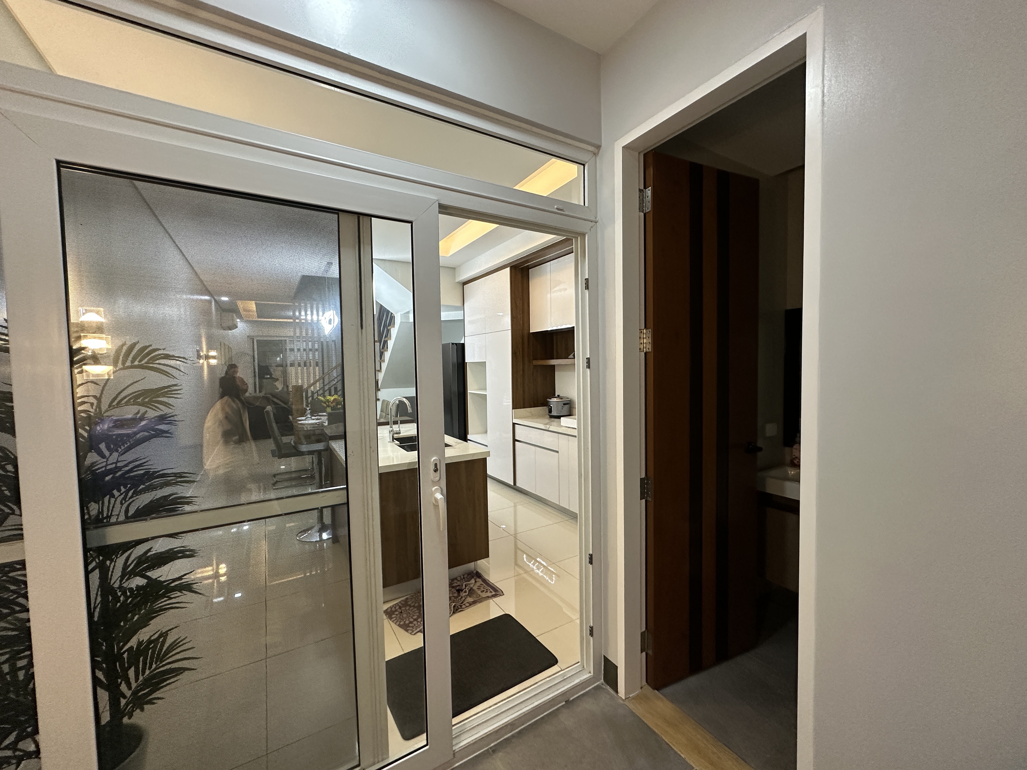 5 Bedroom Townhouse For Sale in Diliman, Quezon City | Townhouse for Sale | Property ID: EA021 — photo 6