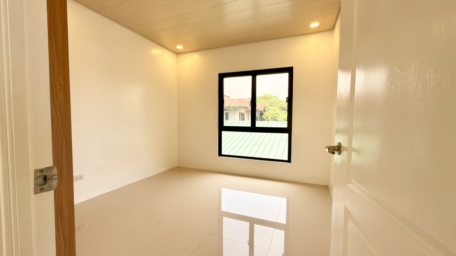 Brand New 5 Bedroom House for Sale in BF Northwest, Paranaque City. Property ID: RT019 — photo 4